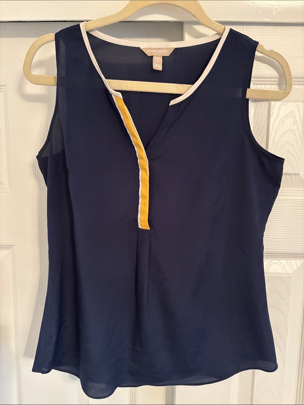 Banana Republic Navy Sleeveless V-Neck Tank with Yellow and White Trim Small